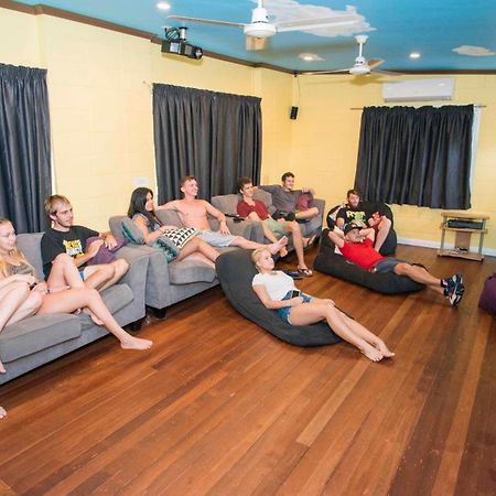 Castaways Backpackers Cairns Hostel Ngoại thất bức ảnh