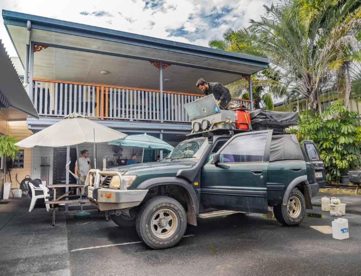 Castaways Backpackers Cairns Hostel Ngoại thất bức ảnh