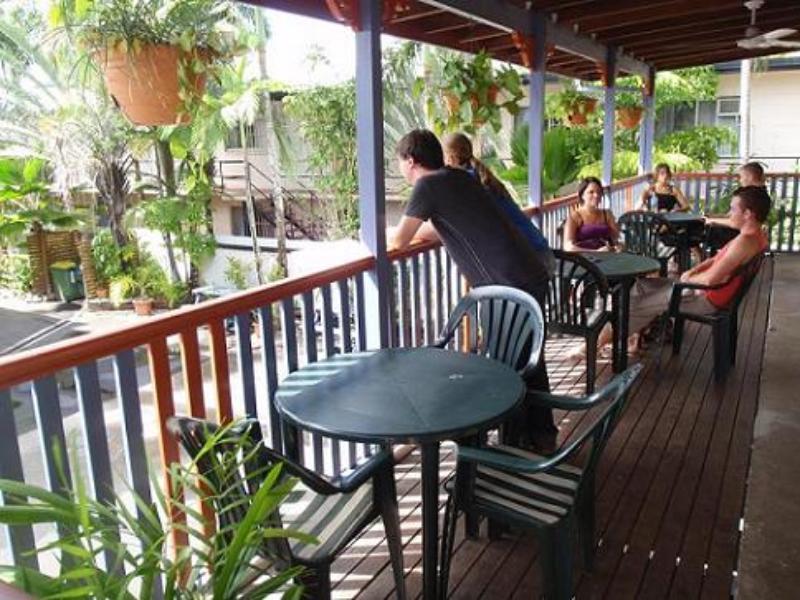 Castaways Backpackers Cairns Hostel Ngoại thất bức ảnh